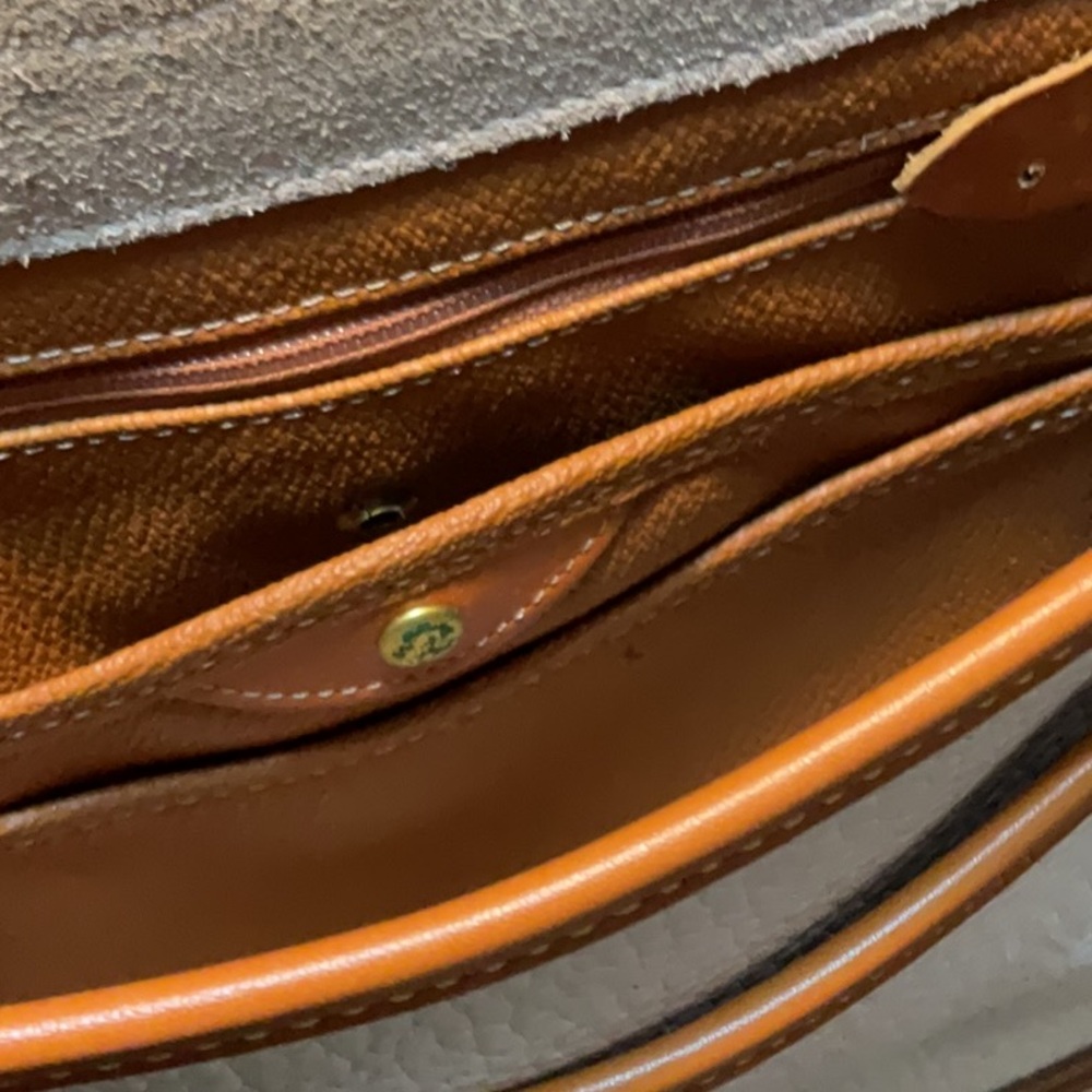 Classic Dooney & Bourke White and Brown Leather crossbody Bag - Picture 7 of 13